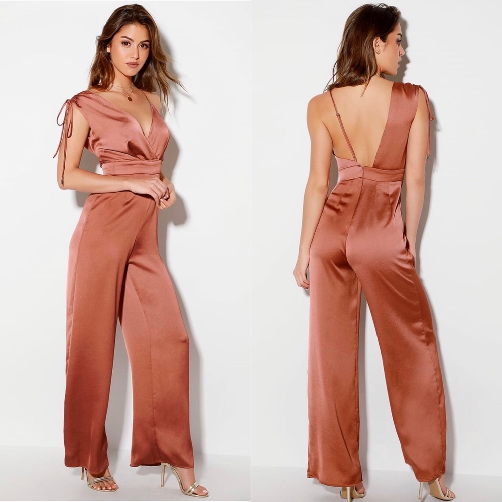 NWOT Lulu's Jumpsuit Size S